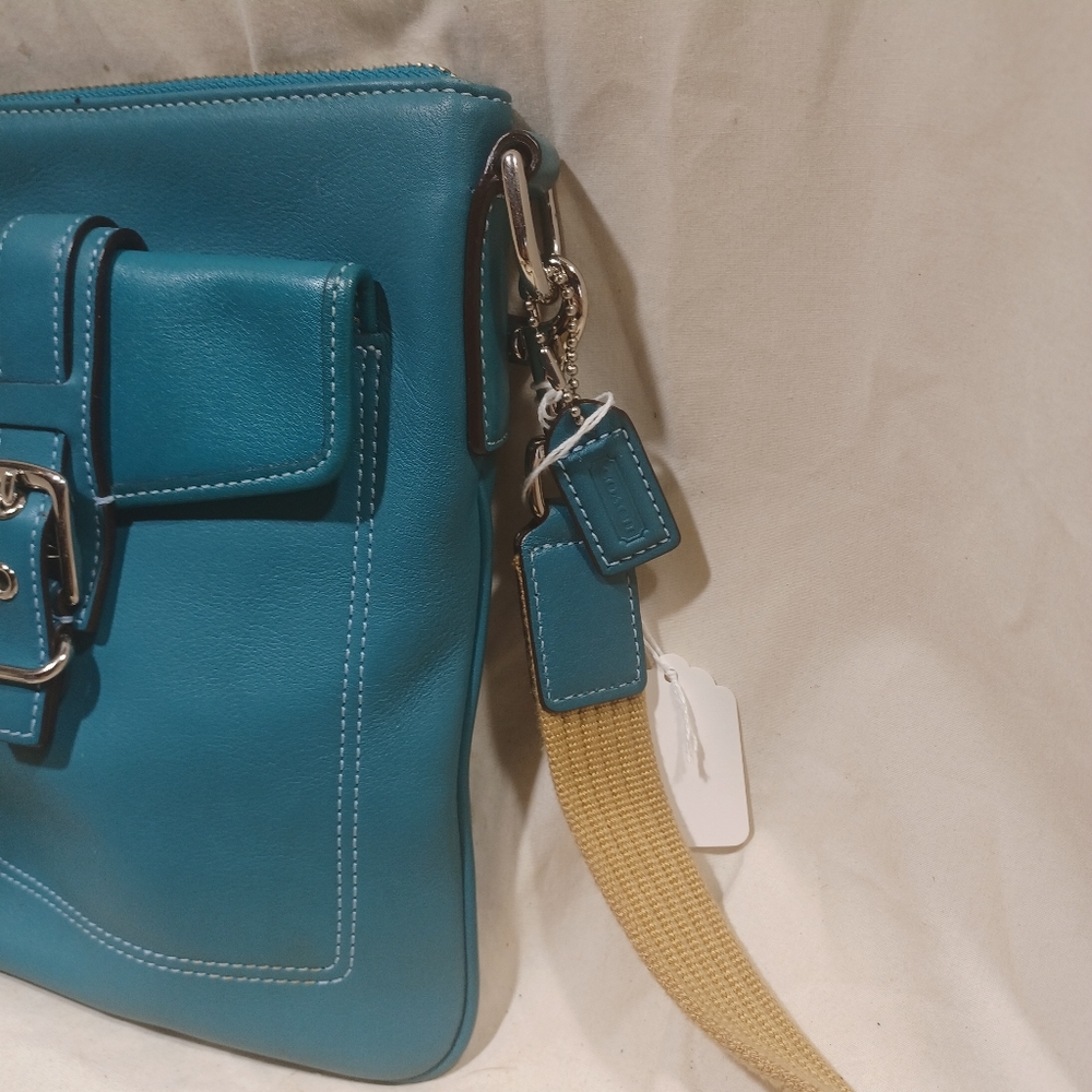 Coach crossbody - Picture 4 of 11